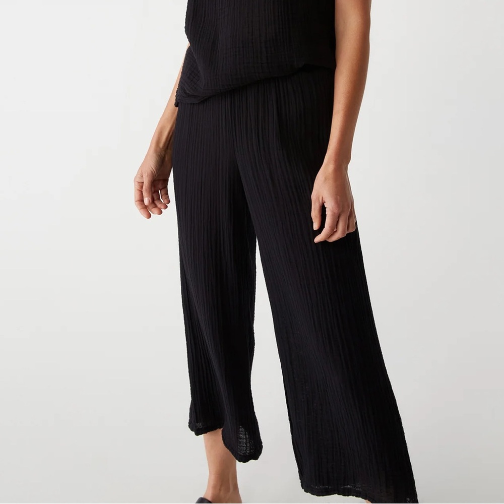 Michael Stars Black Women’s Medina Cropped Gauze Pants